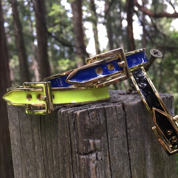 Jewelry - Enamel and gold metal belt buckle bangle bracelets bundle of 3 gold bracket HP25